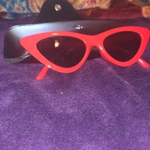 Retro cat eyed sunglasses